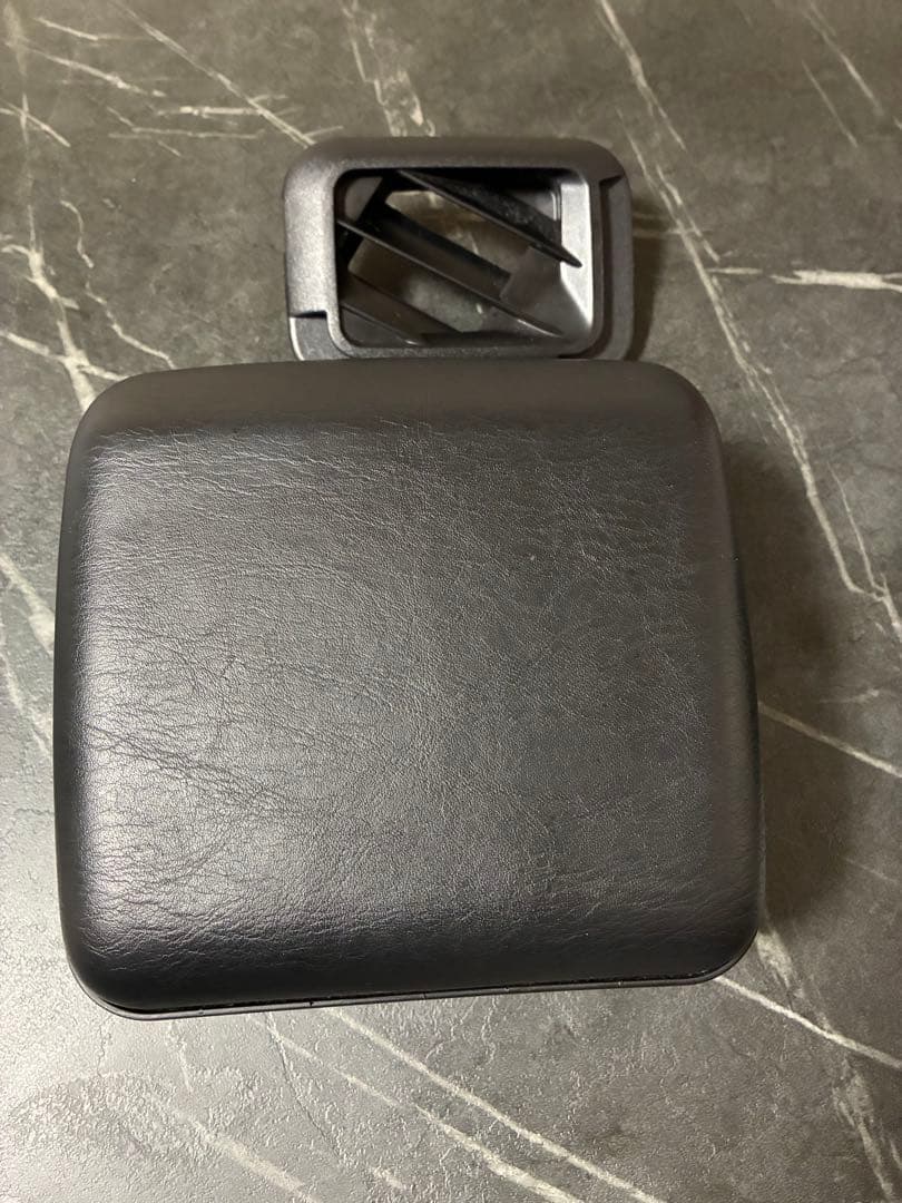 トヨタ純正　30セルシオ　ダストボックス