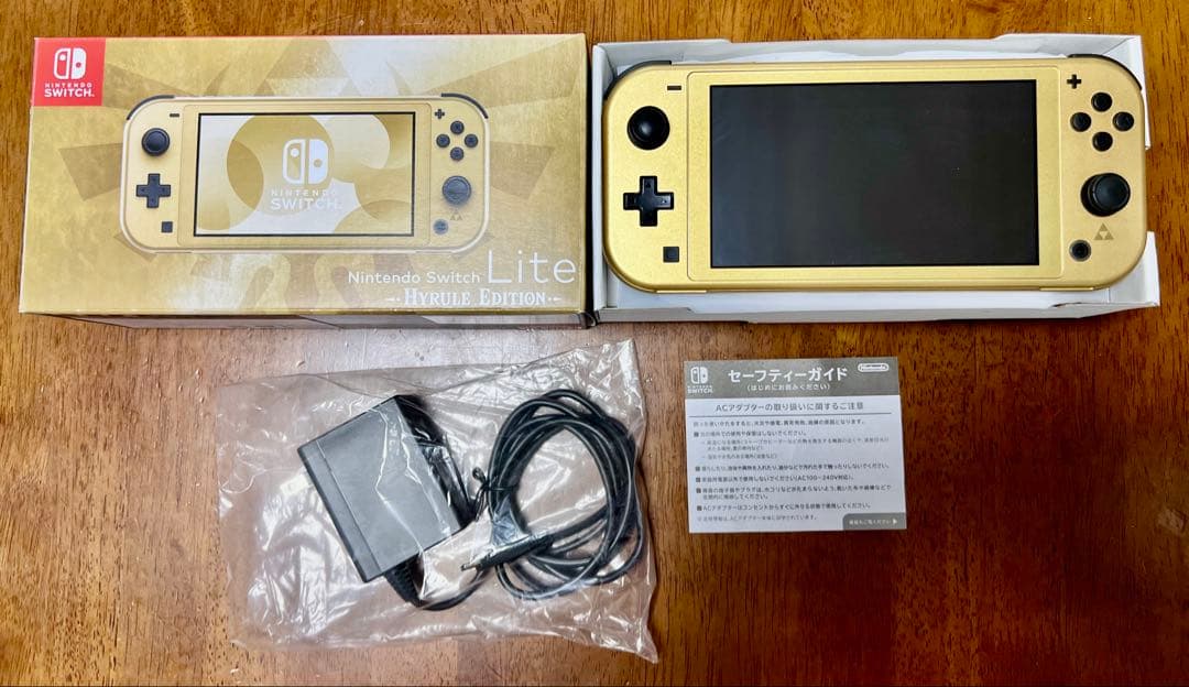 Nintendo Switch Lite Hyrule Edition 本体
