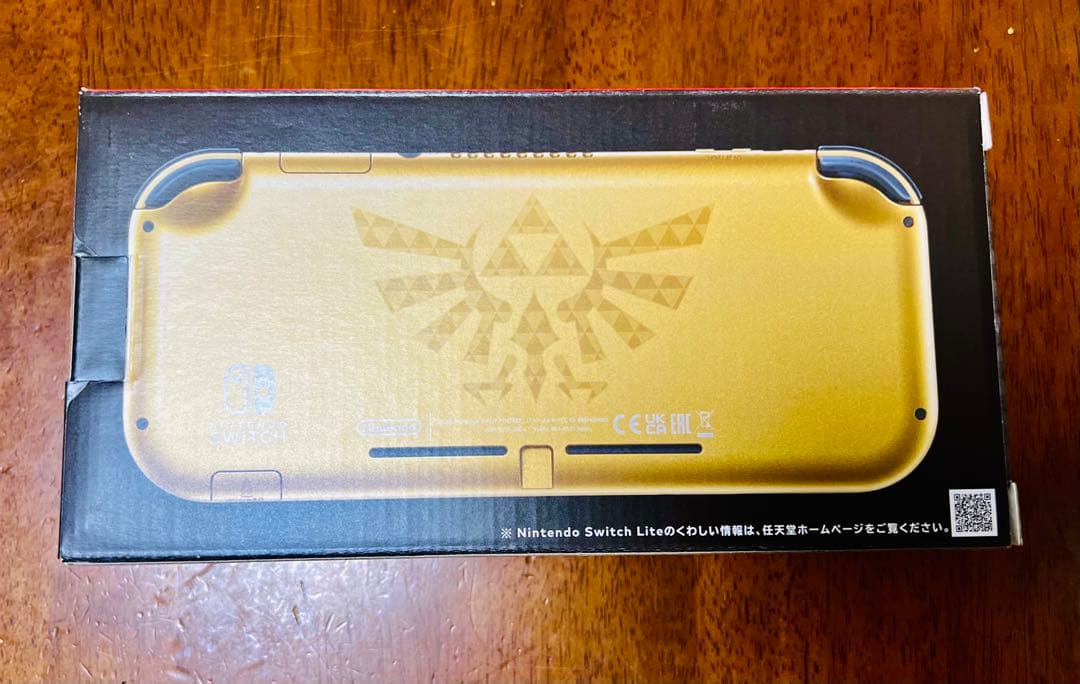 Nintendo Switch Lite Hyrule Edition 本体
