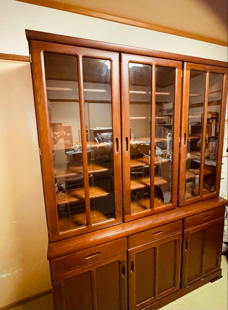 木製食器棚　ガラス扉付き キャビネット ブラウン