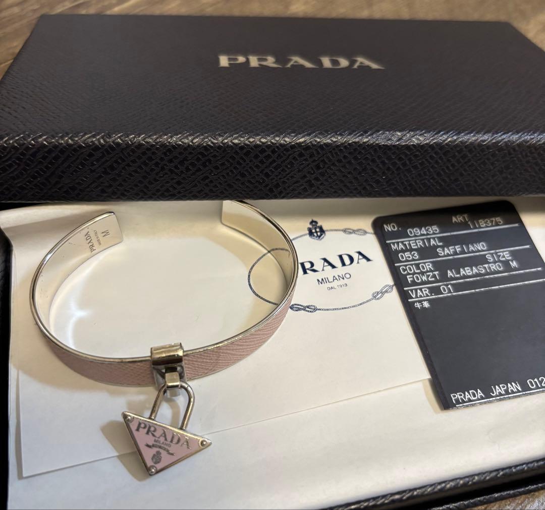 値下げしました★PRADA サフィアーノ バングル M