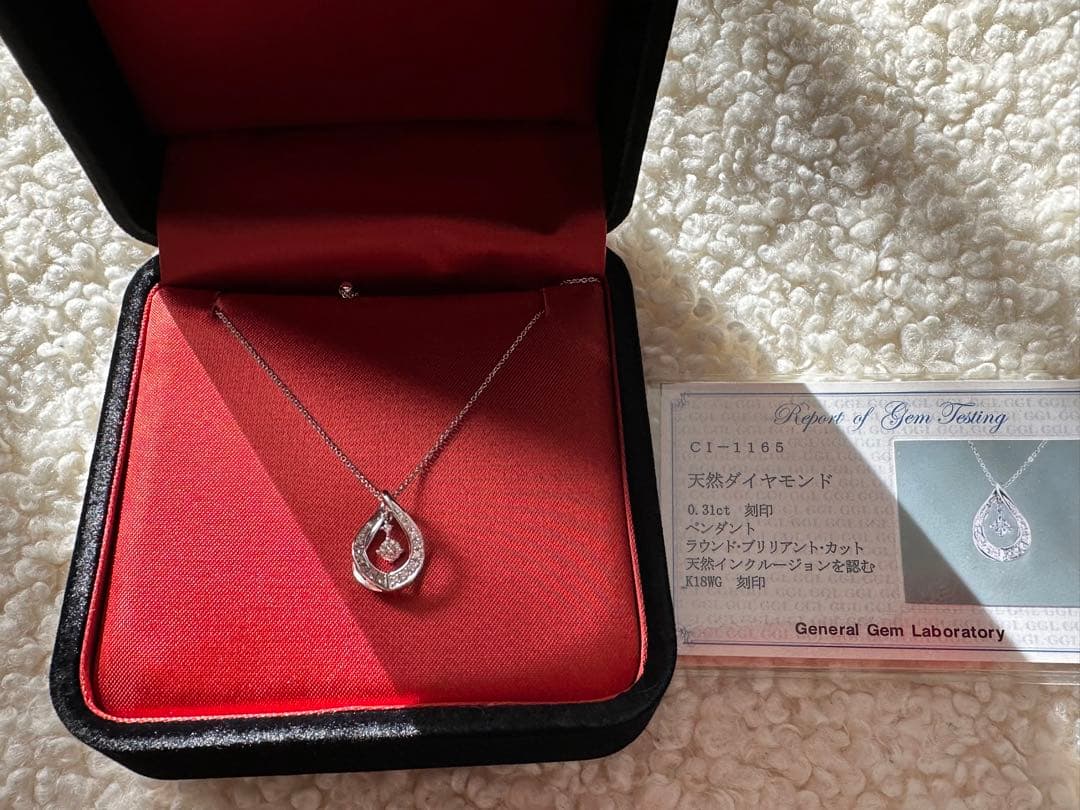 ダイヤモンド　k18wg ネックレス　0.31ct