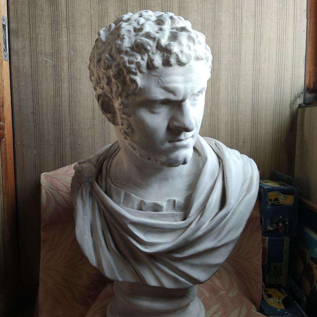 カラカラ帝石膏像約60cm