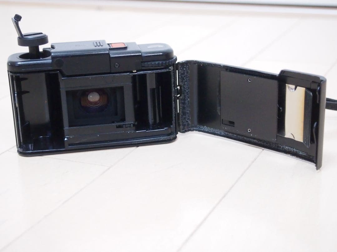 動作品 OLYMPUS XA コンパクトフィルムカメラ