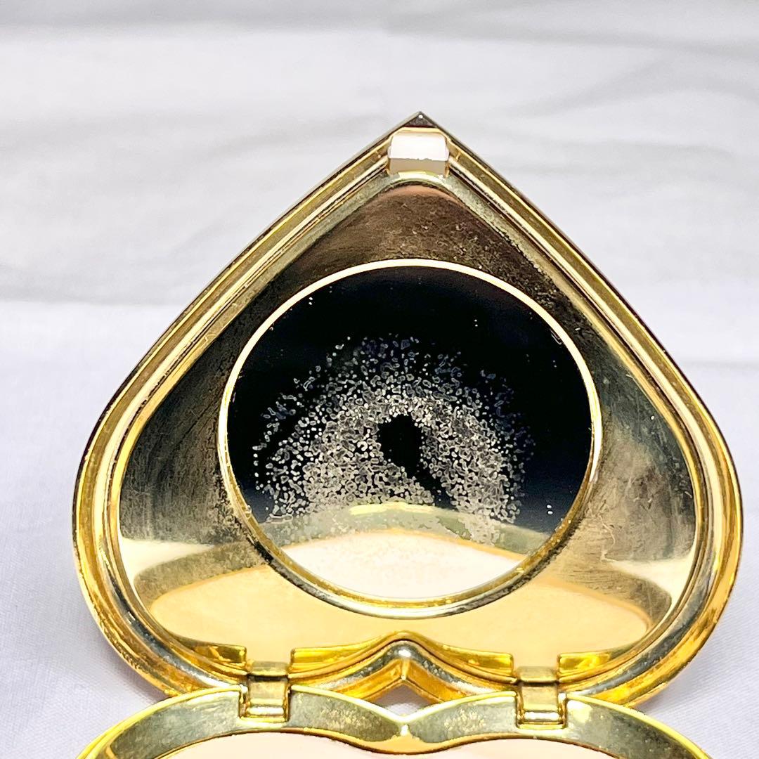 イヴ・サンローラン シルキー フィニッシュ プレストパウダー No.3