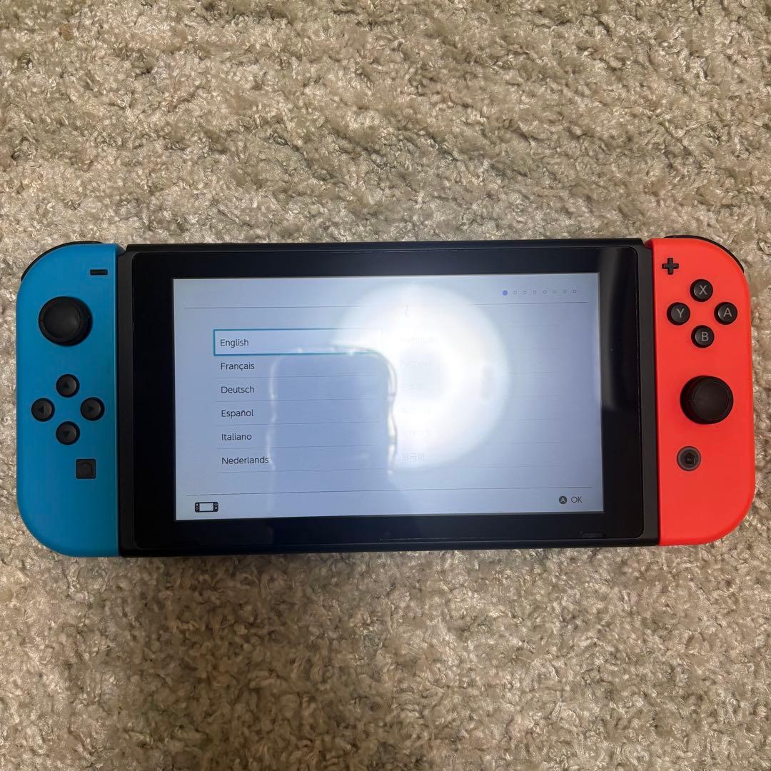 Nintendo Switch (L)ブルー/(R)レッド