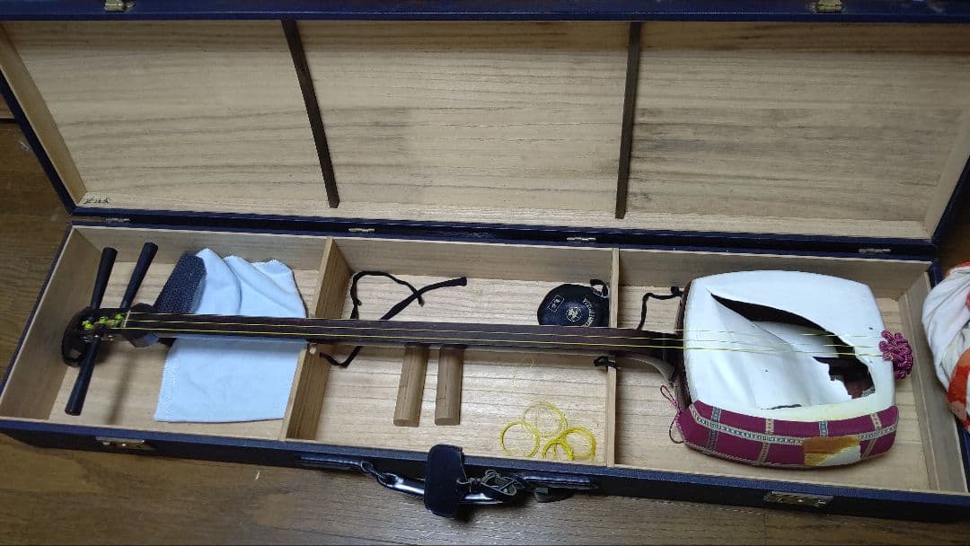 値下げ三味線ケース付き　皮破れあり、ジャンク扱い　検　紅木　和楽器　清元　長唄