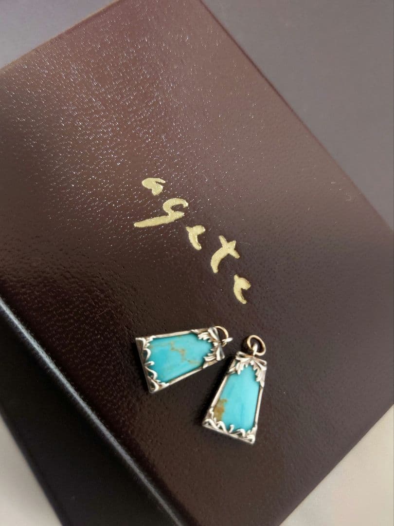 agete 青山限定ターコイズピアスチャーム