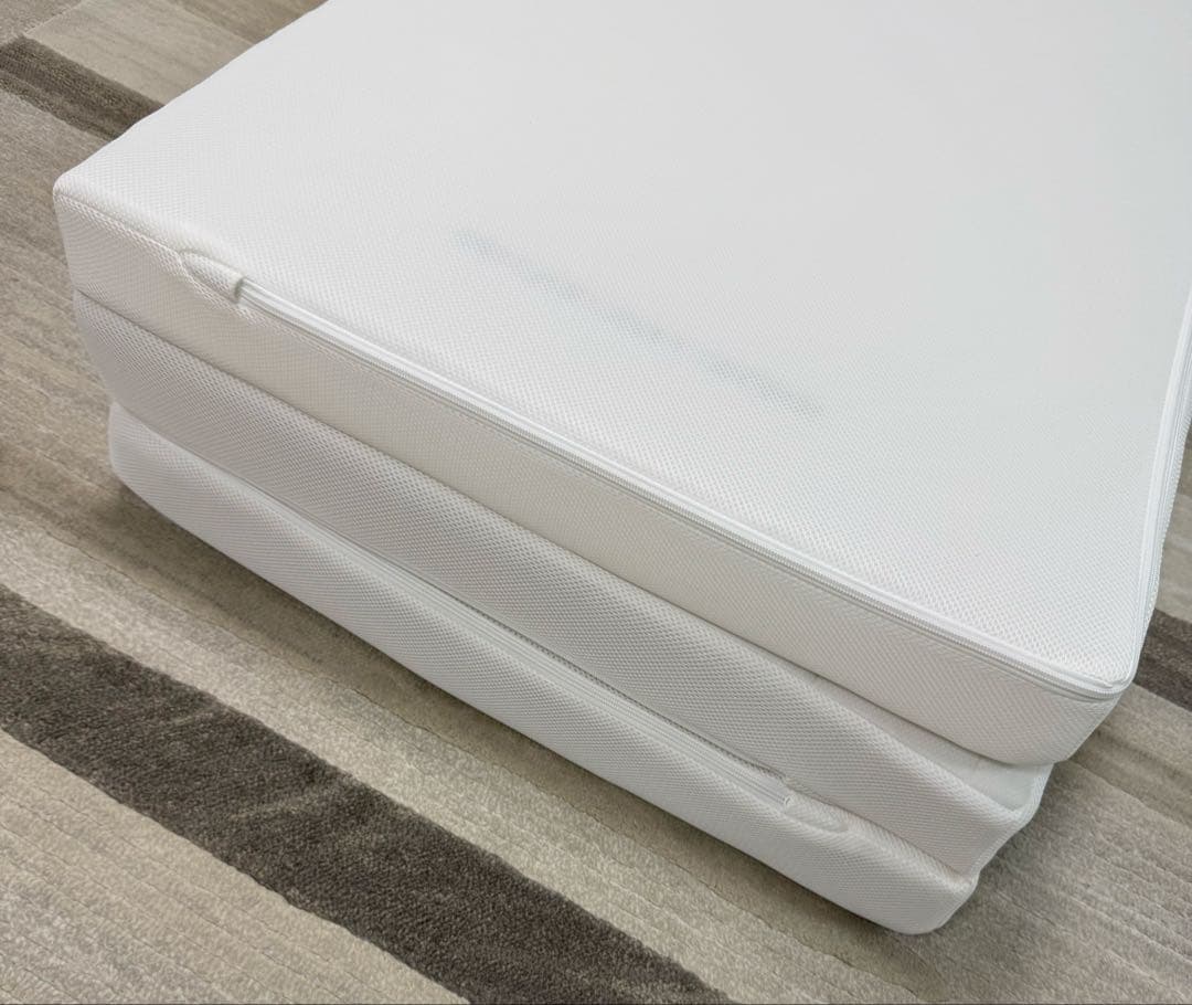 エアウィーヴ　マットレス　三つ折り