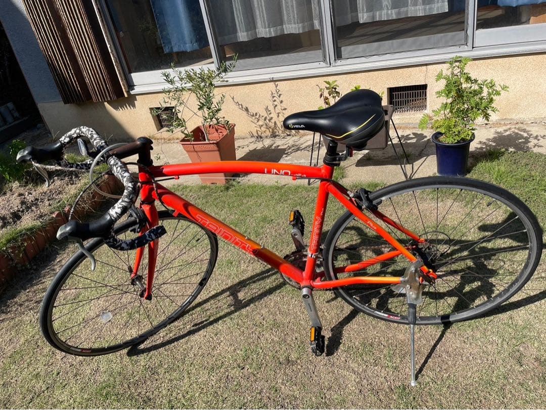 ロードバイク UNO TRINITY Plus SHIMANO シマノ製部品