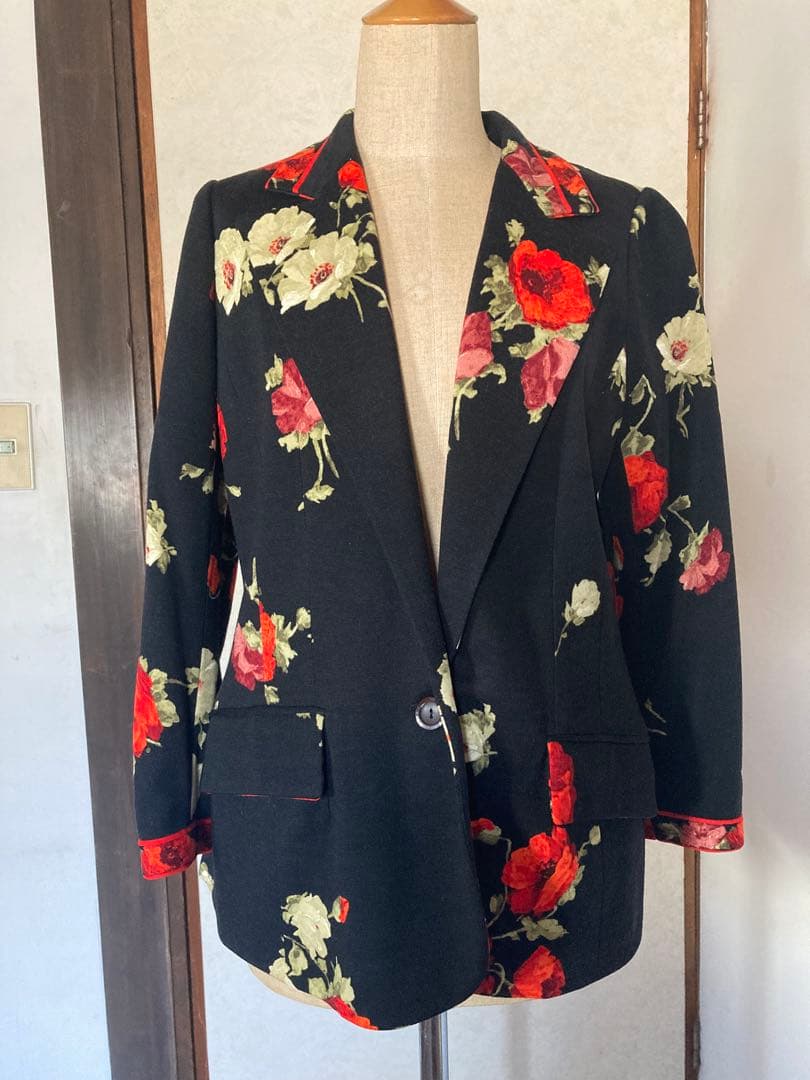 レオナール 花柄テーラードジャケット