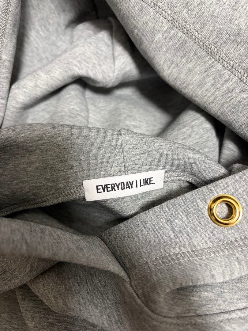 ドゥーズィエムクラスOversized Hoodie