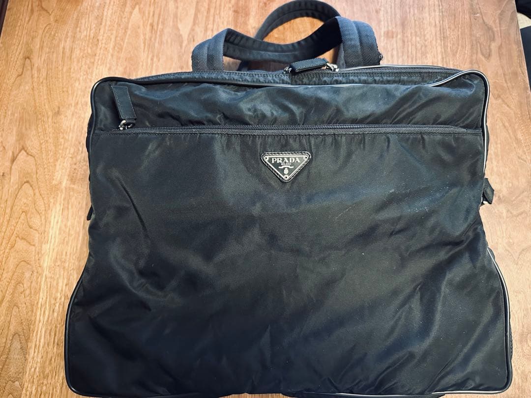 PRADA トラベルバッグ　ブラック　収納多数　美品