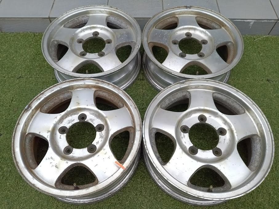 【富山】ジムニー純正【点検OK】アルミホイール 16インチ 中古４本 再塗装用