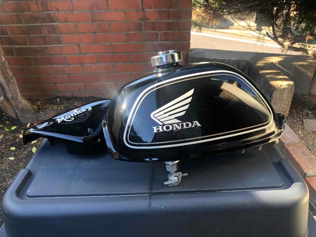 HONDA モンキー　ガソリンタンク　Fi 用ですがキャブにて使用可能
