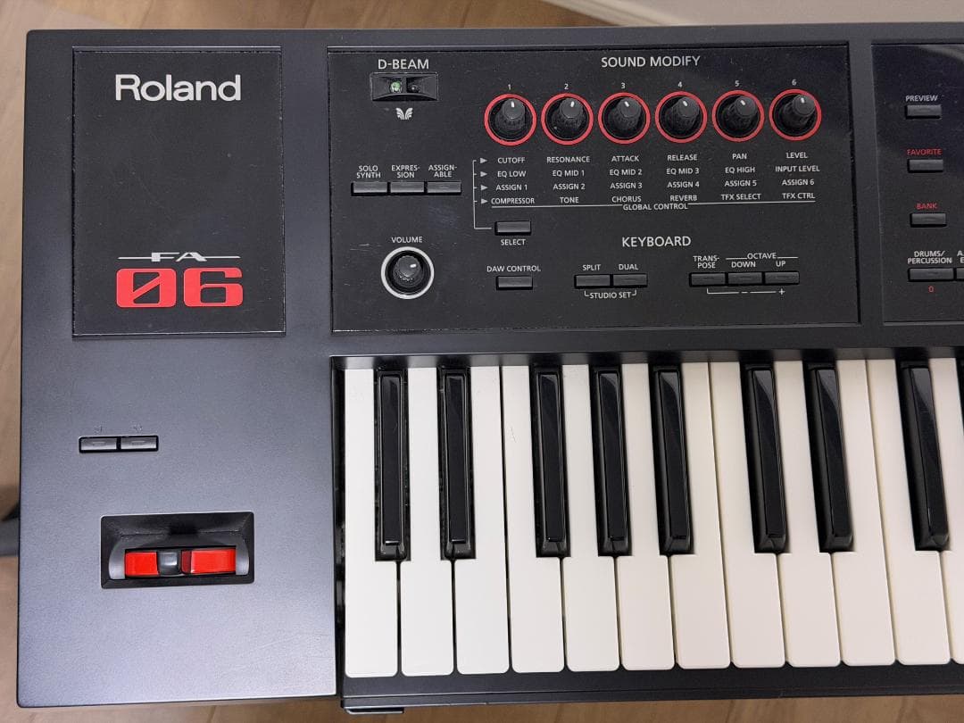 Roland FA-06 シンセサイザー 61鍵 動作不良あり