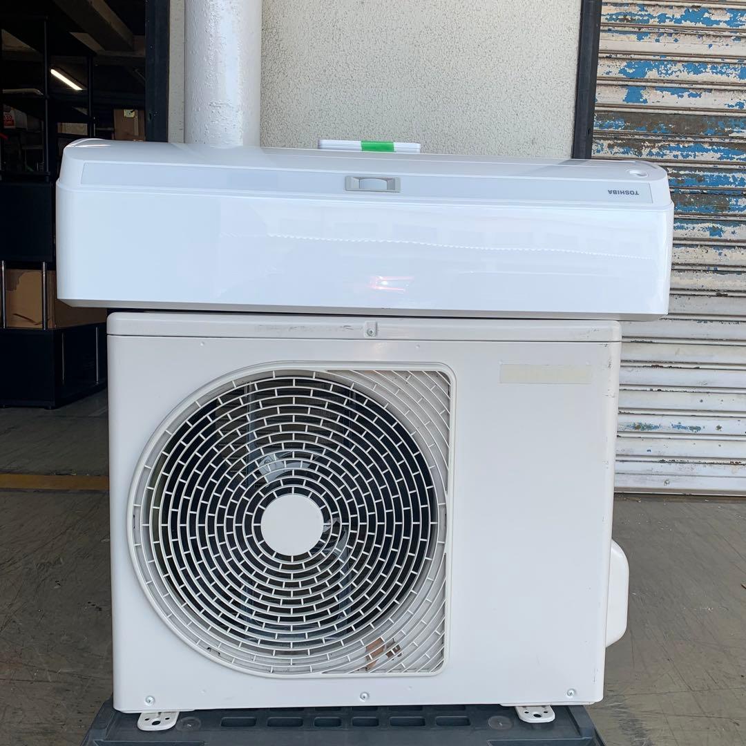 TOSHIBA エアコン室外機セットRAS-J221ARY (W) 2022年製