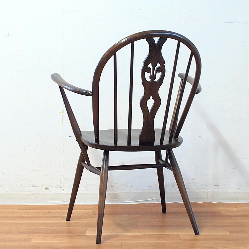 イギリスビンテージ アーコール/ercol エルム材 シスルバック アームチェア