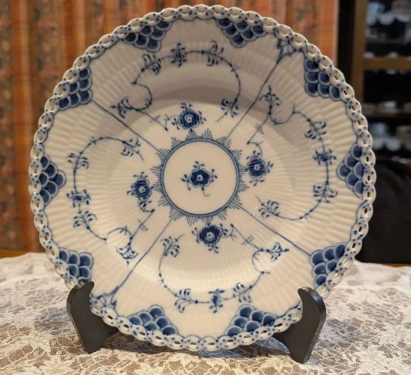 ロイヤルコペンハーゲン　ブルーフルーテッドフルレース　プレート　1枚