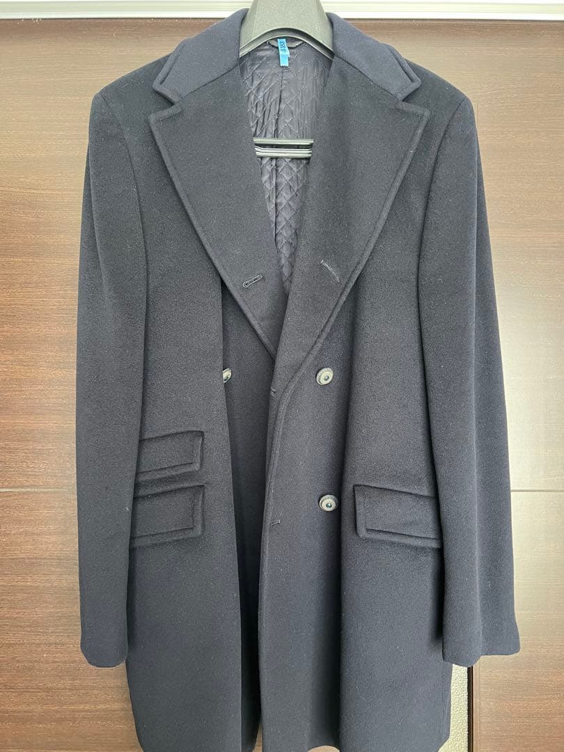 ベルサーチ　ダブルブレストピーコート　（色）濃紺　（素材）ラムウール