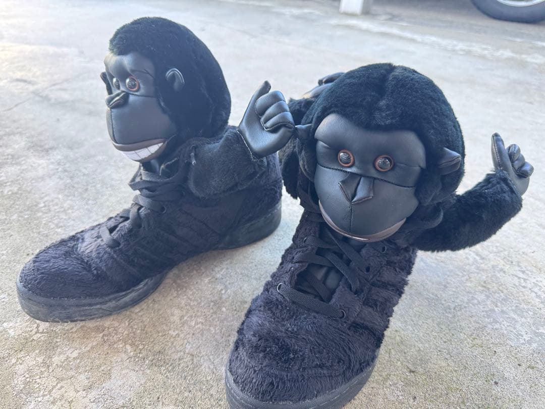 adidas ゴリラ スニーカー ブラック