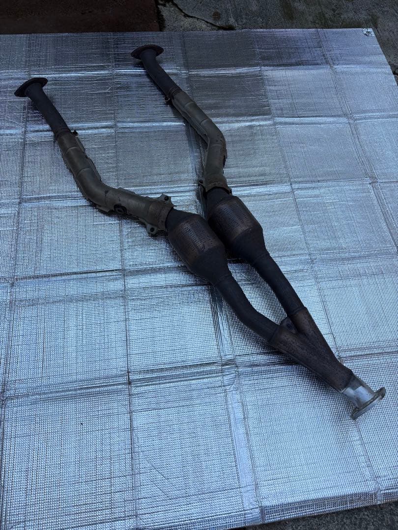 クラウンマジェスタ（200系）中間マフラー