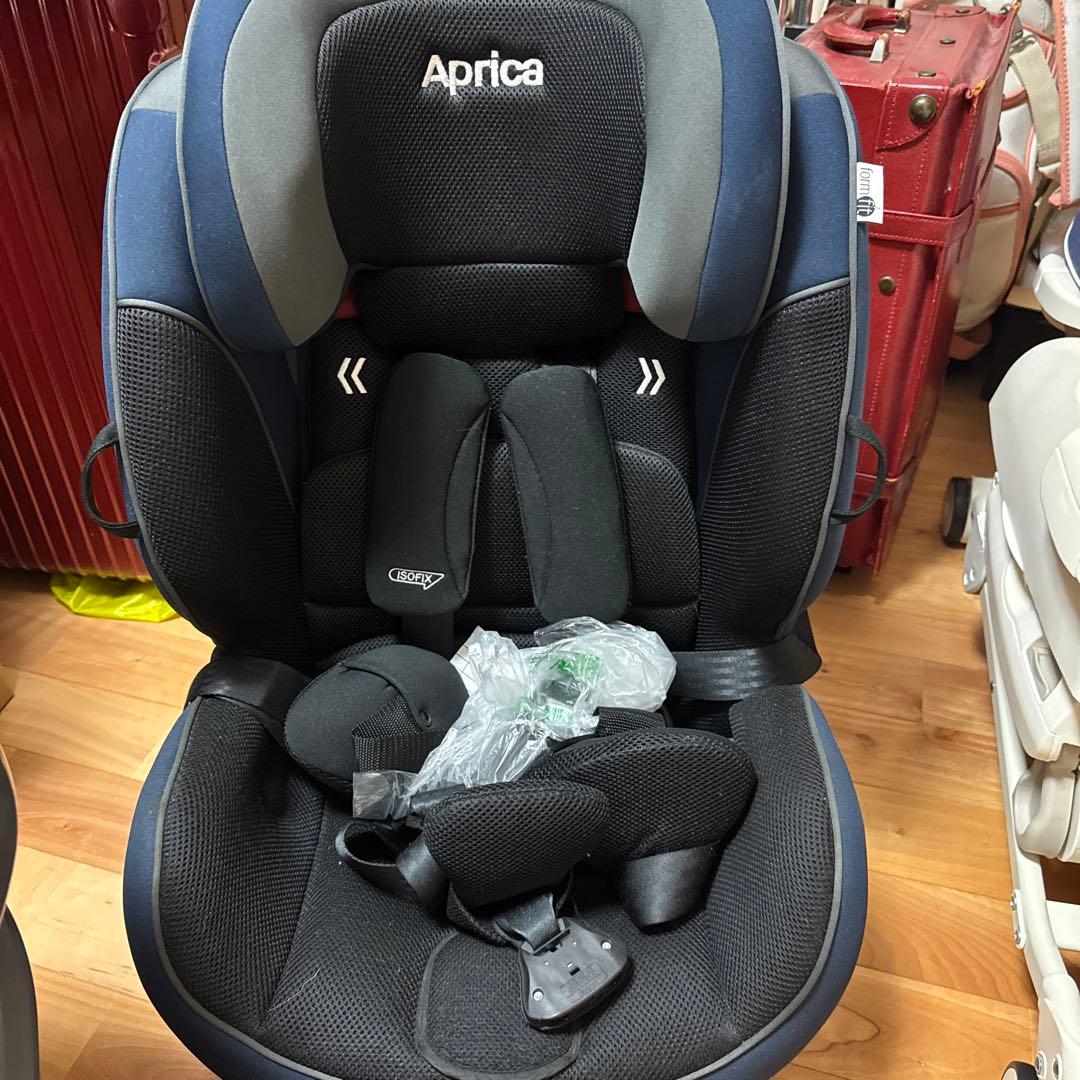 Aprica 車用チャイルドシート ブラック/グレー
