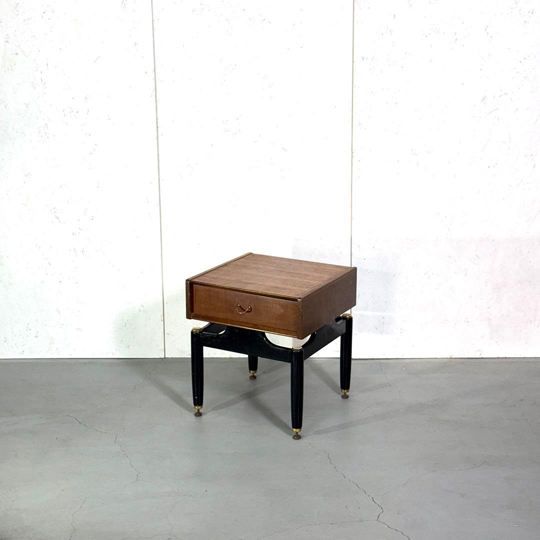 G-PLAN ベッドサイドキャビネット ナイトテーブル(301)