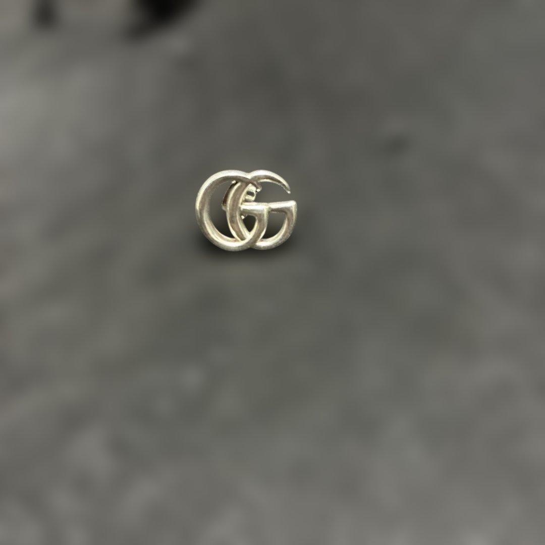 痔*様 GUCCI ピアス