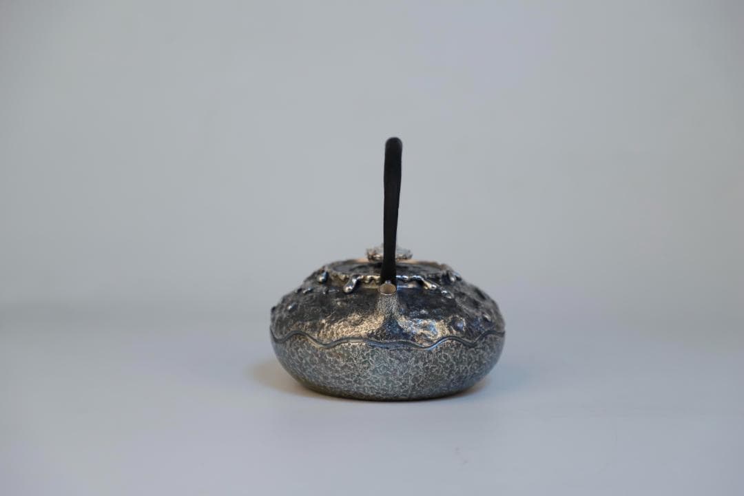 純銀製 平丸形 鎚目打 湯沸 湯沸 銀瓶 煎茶道具